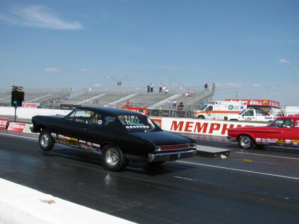 Wade Owens 4
Memphis - NHRA Divisional 2009
The 1st Final Round with the new car!