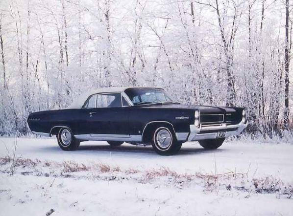 The ULTIMATE Pontiac... Canadian car, 1964 Parisienne Cuastom Sport convertible, 409 425HP 4 speed. Picture taken January 2002. Car sold in June 2003. Now working on buying it back !