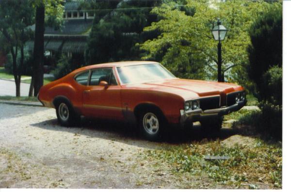 My first street car.  I was the second owner, 1970 Olds Cutlass, special ordered, 350/310, Muncie 4 speed, 3.90 positrac 12 bolt, AM quadrafonic sound system, rear window defogger, inside hood lock, bucket seats, white vinyl interior with black carpet.  Sold it back to the original owner.  It is now a Super Pro bracket car.